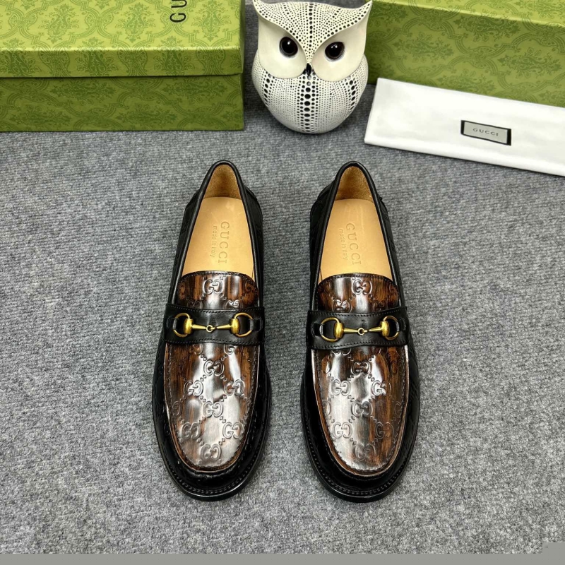 G*u*i leather shoes